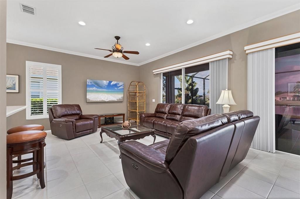 For Sale: $650,000 (4 beds, 2 baths, 2213 Square Feet)