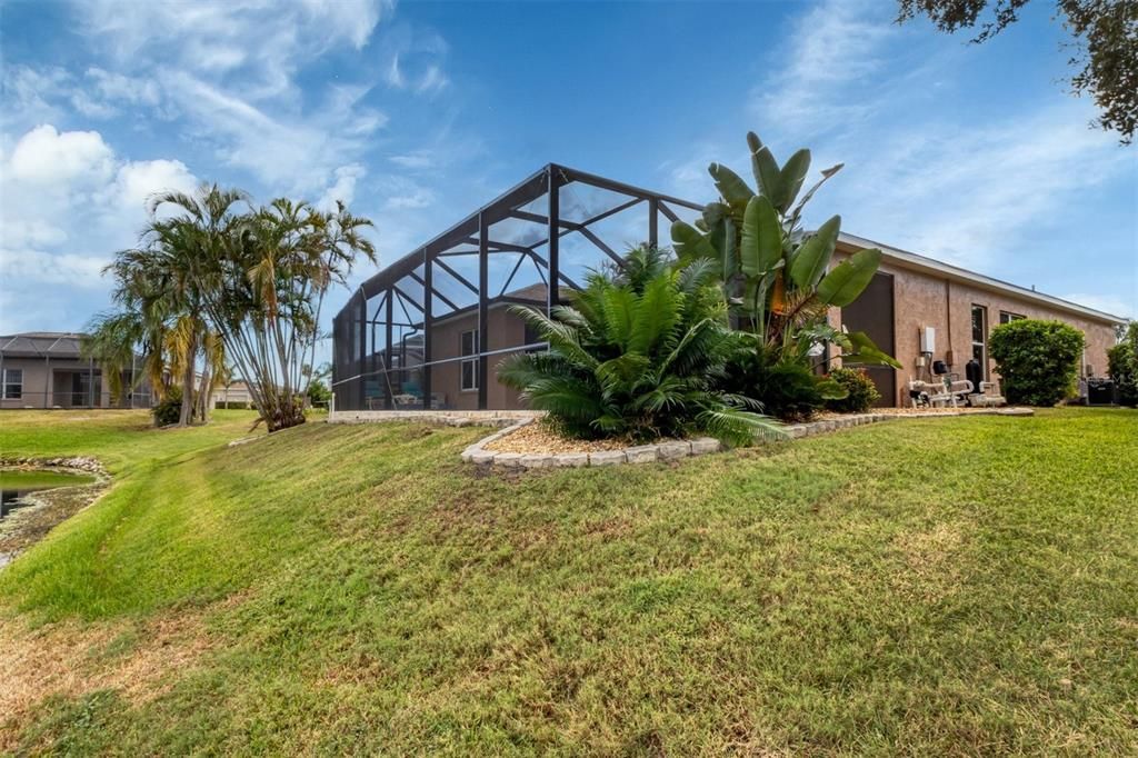 For Sale: $650,000 (4 beds, 2 baths, 2213 Square Feet)