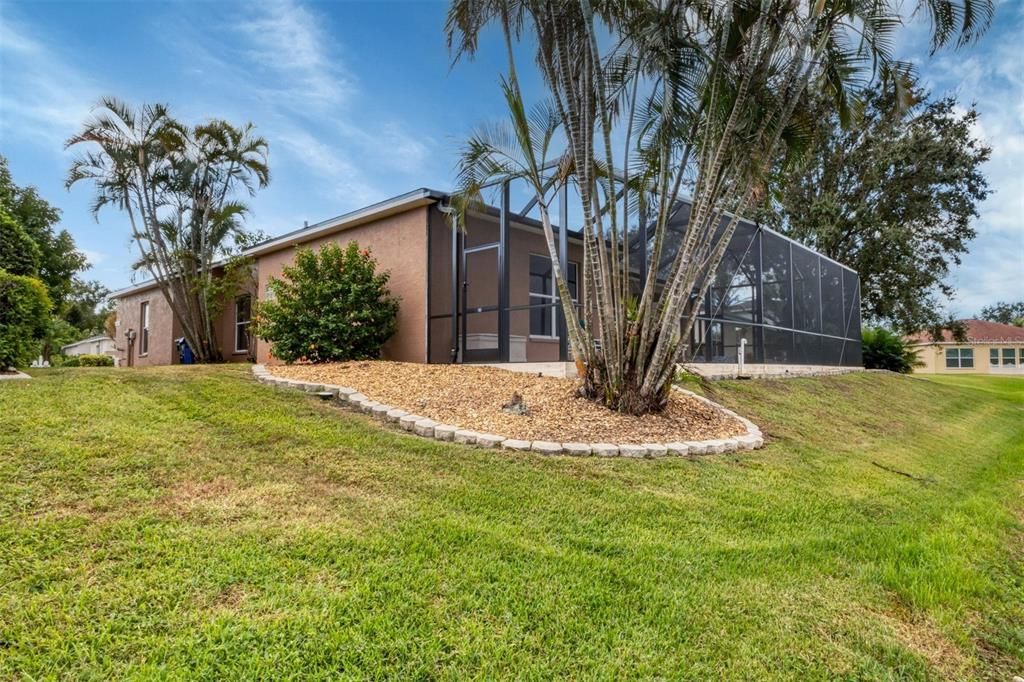 For Sale: $650,000 (4 beds, 2 baths, 2213 Square Feet)