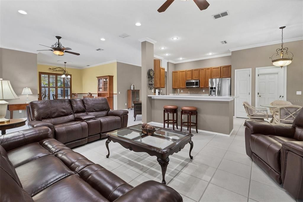 For Sale: $650,000 (4 beds, 2 baths, 2213 Square Feet)