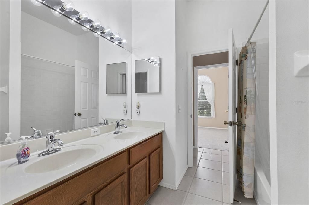 For Sale: $650,000 (4 beds, 2 baths, 2213 Square Feet)