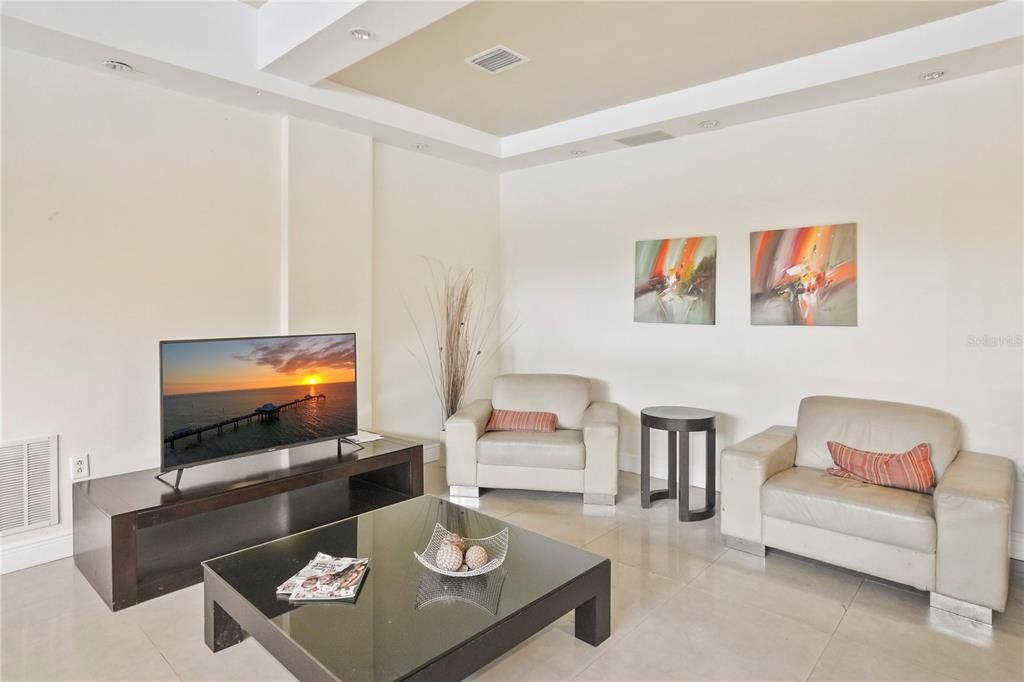 待售: $295,000 (3 贝兹, 2 浴室, 1525 平方英尺)