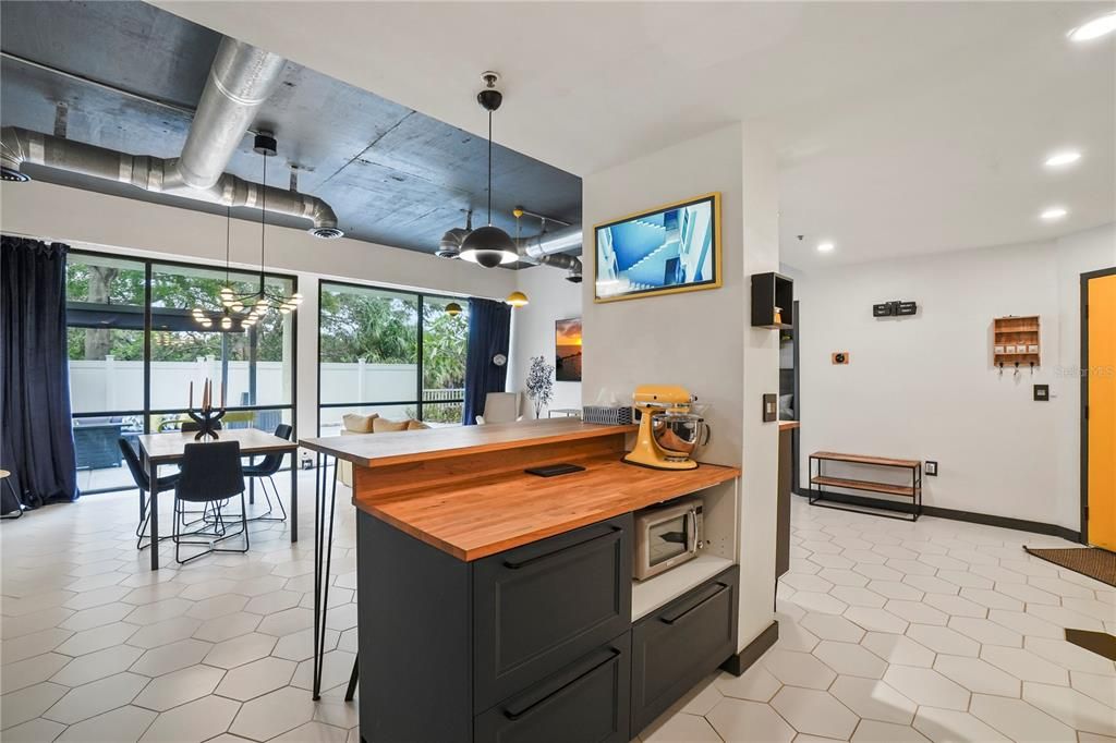 待售: $295,000 (3 贝兹, 2 浴室, 1525 平方英尺)