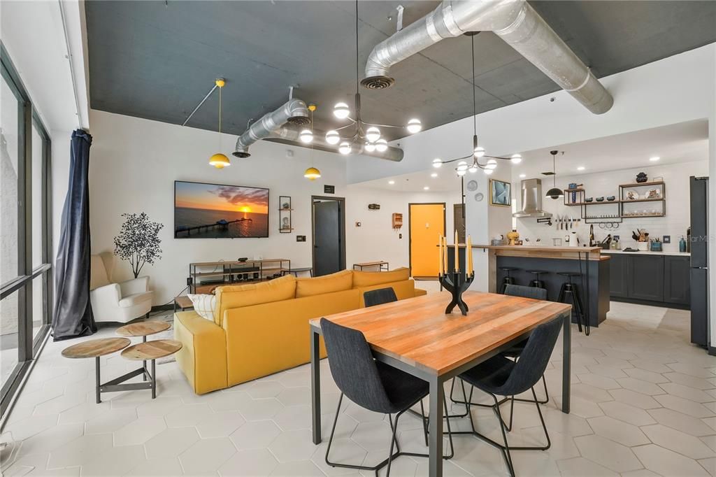 待售: $295,000 (3 贝兹, 2 浴室, 1525 平方英尺)