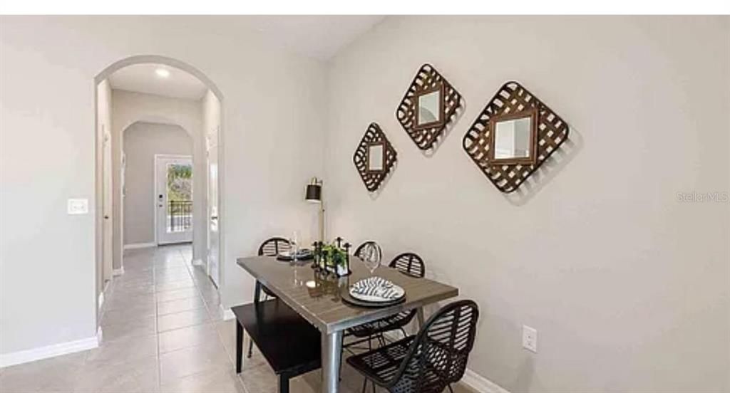 For Rent: $2,190 (3 beds, 2 baths, 1673 Square Feet)