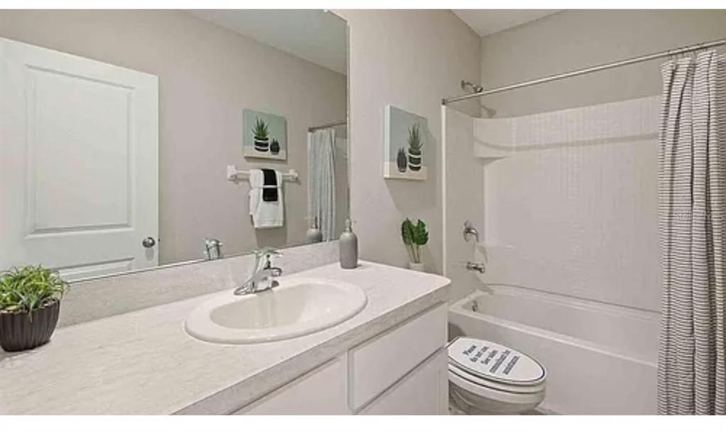 For Rent: $2,190 (3 beds, 2 baths, 1673 Square Feet)