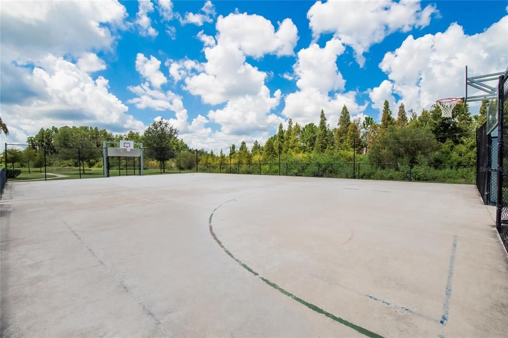 For Rent: $2,190 (3 beds, 2 baths, 1673 Square Feet)