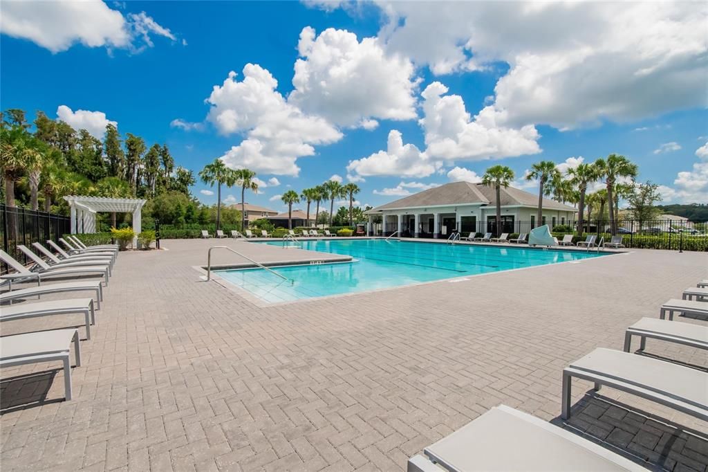 For Rent: $2,190 (3 beds, 2 baths, 1673 Square Feet)