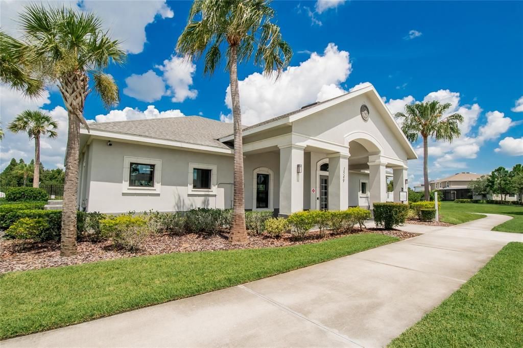 For Rent: $2,190 (3 beds, 2 baths, 1673 Square Feet)