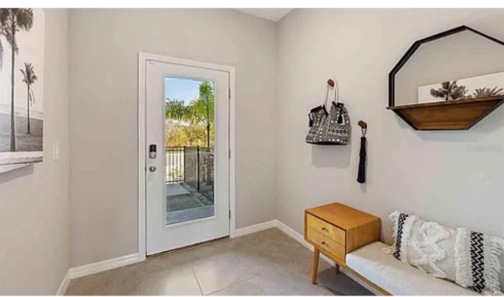 For Rent: $2,190 (3 beds, 2 baths, 1673 Square Feet)