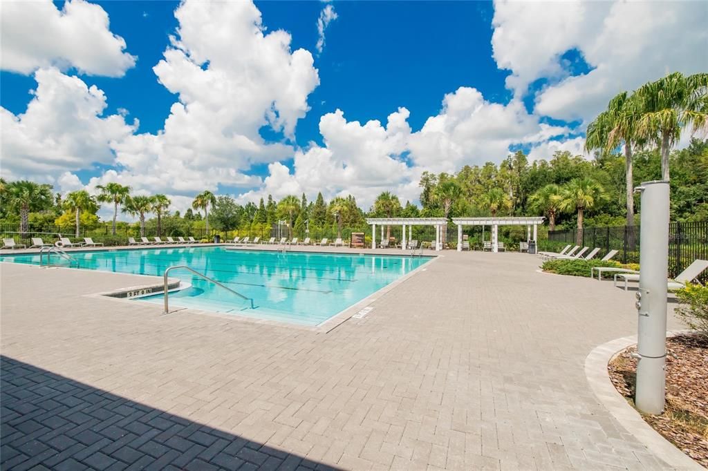 For Rent: $2,190 (3 beds, 2 baths, 1673 Square Feet)