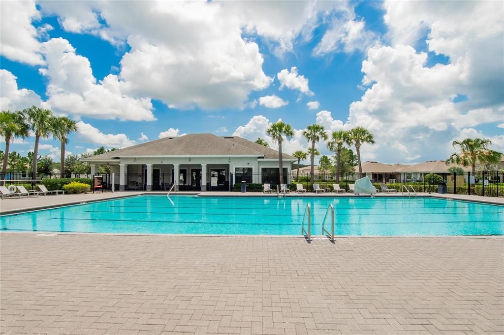 For Rent: $2,190 (3 beds, 2 baths, 1673 Square Feet)