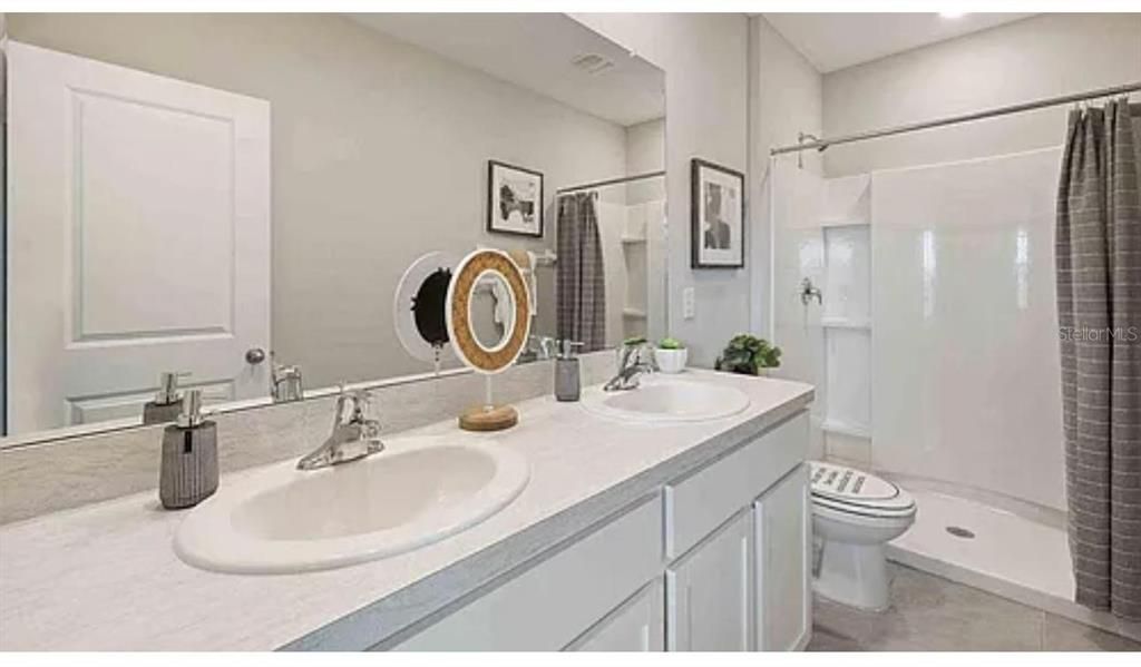 For Rent: $2,190 (3 beds, 2 baths, 1673 Square Feet)