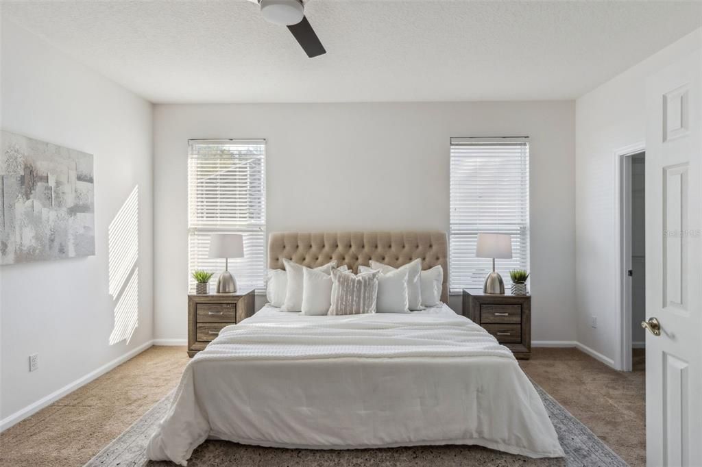 合同活跃: $600,000 (4 贝兹, 2 浴室, 2436 平方英尺)