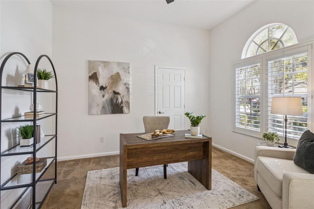 合同活跃: $600,000 (4 贝兹, 2 浴室, 2436 平方英尺)