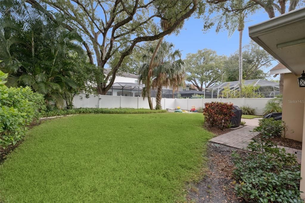 Active With Contract: $795,000 (3 beds, 2 baths, 1712 Square Feet)