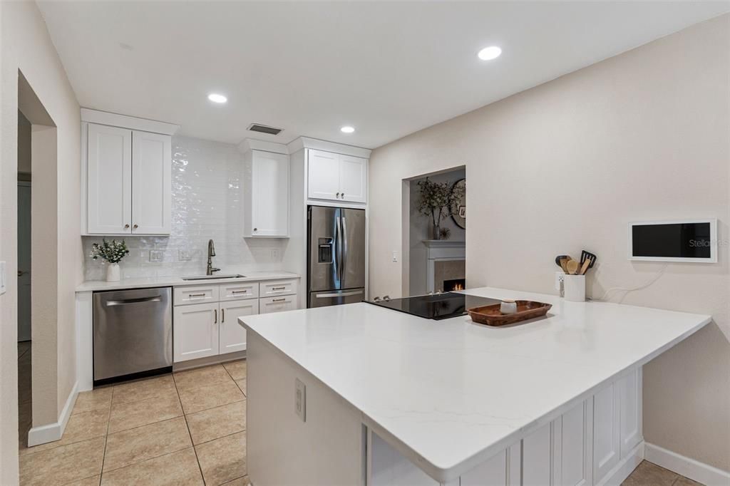 Active With Contract: $795,000 (3 beds, 2 baths, 1712 Square Feet)