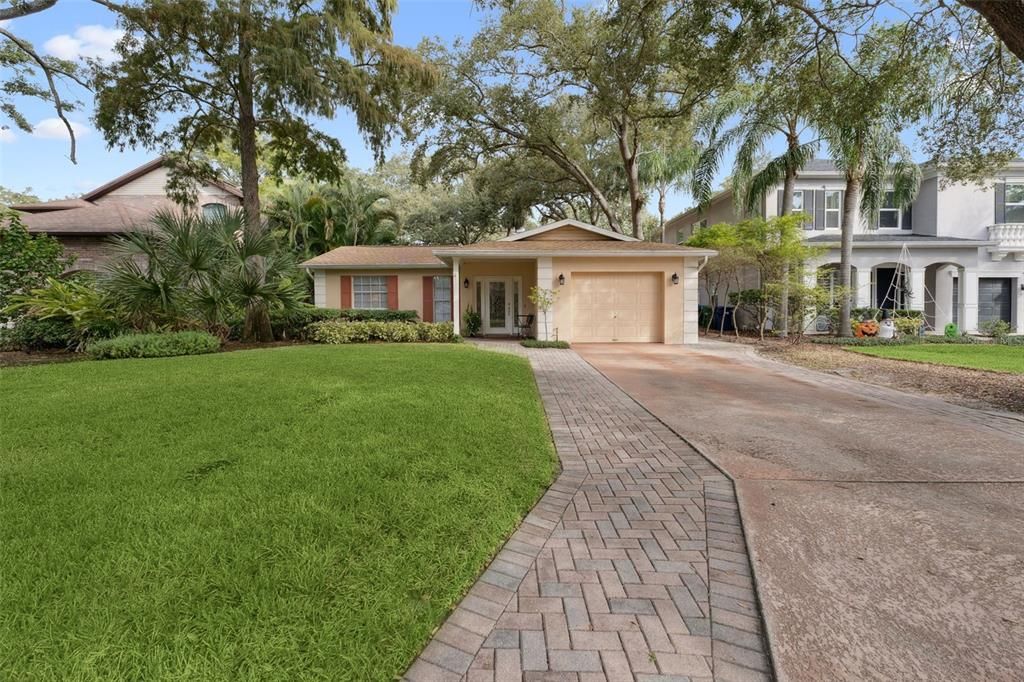 Active With Contract: $795,000 (3 beds, 2 baths, 1712 Square Feet)