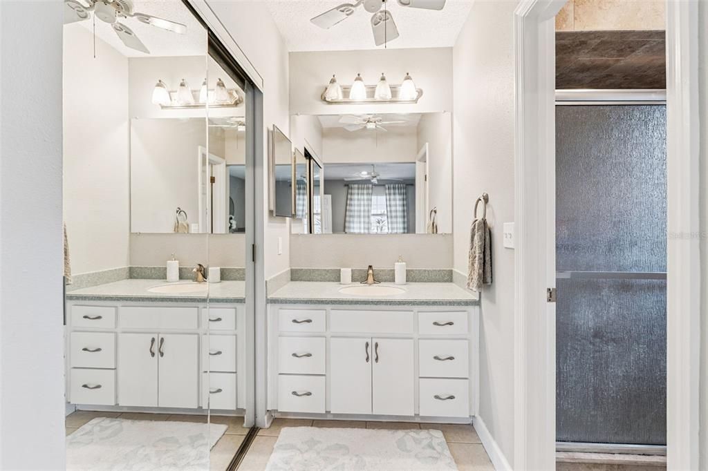 Active With Contract: $795,000 (3 beds, 2 baths, 1712 Square Feet)