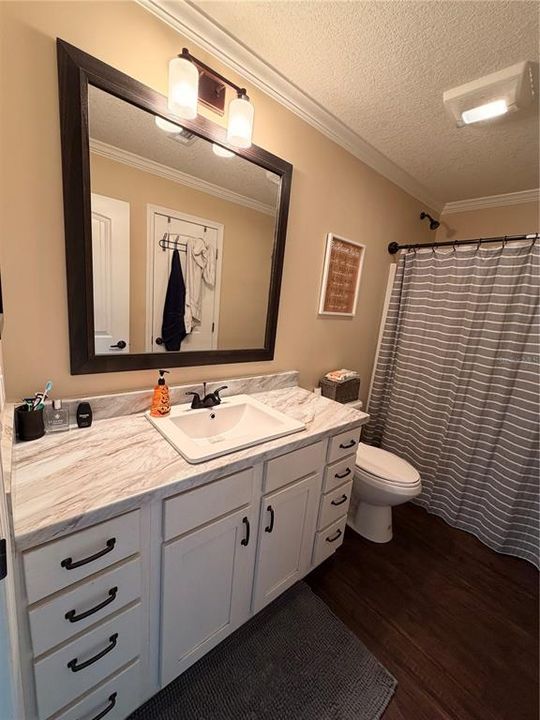 На продажу: $354,489 (4 спален, 2 ванн, 2260 Квадратных фут)