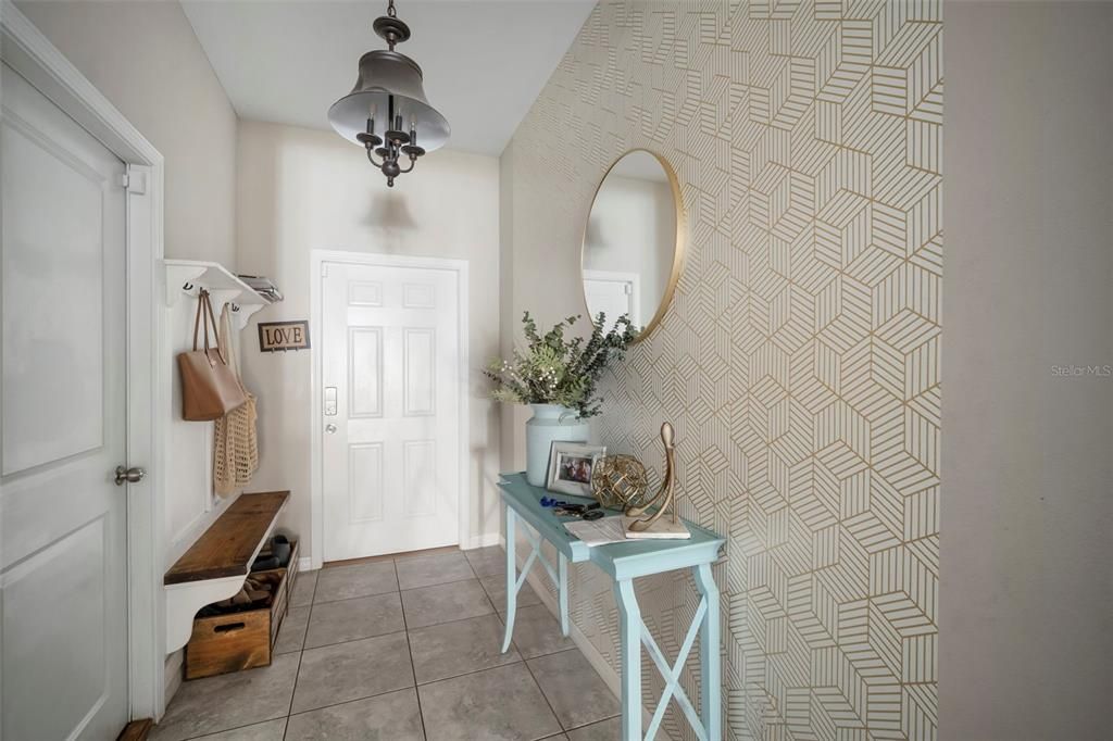 For Sale: $294,900 (3 beds, 2 baths, 1928 Square Feet)