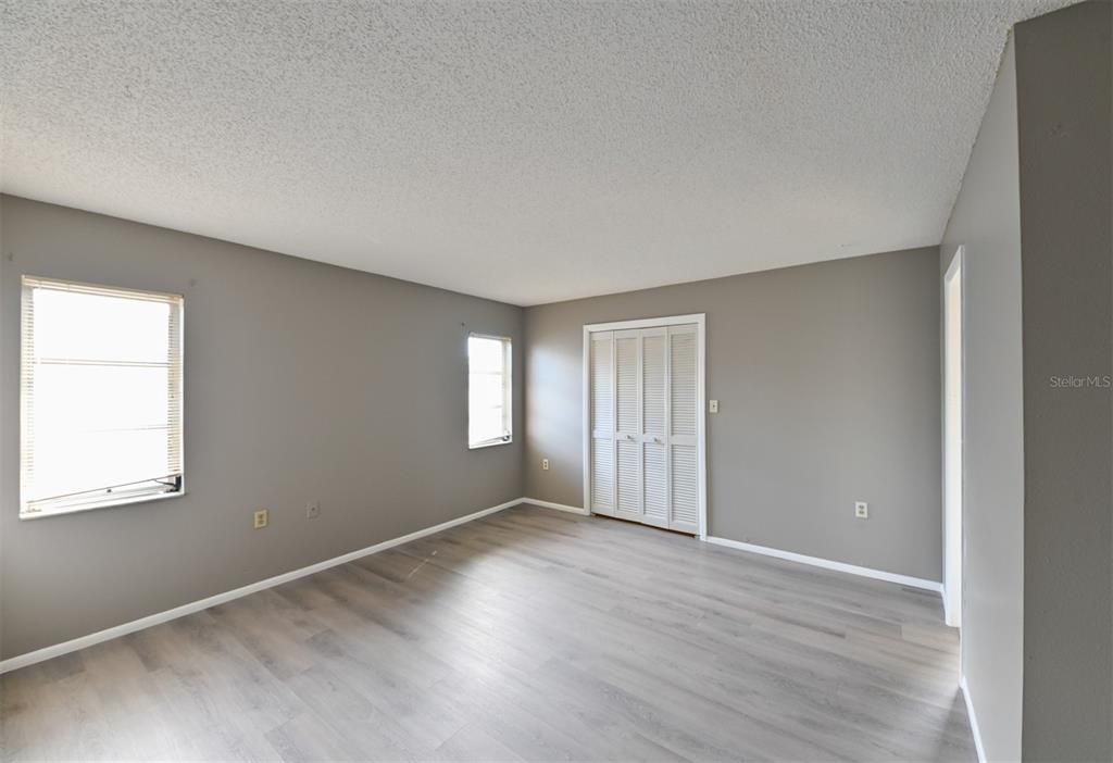 待售: $245,000 (3 贝兹, 2 浴室, 1365 平方英尺)