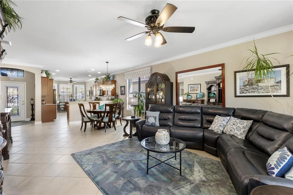 待售: $459,000 (2 贝兹, 2 浴室, 1730 平方英尺)