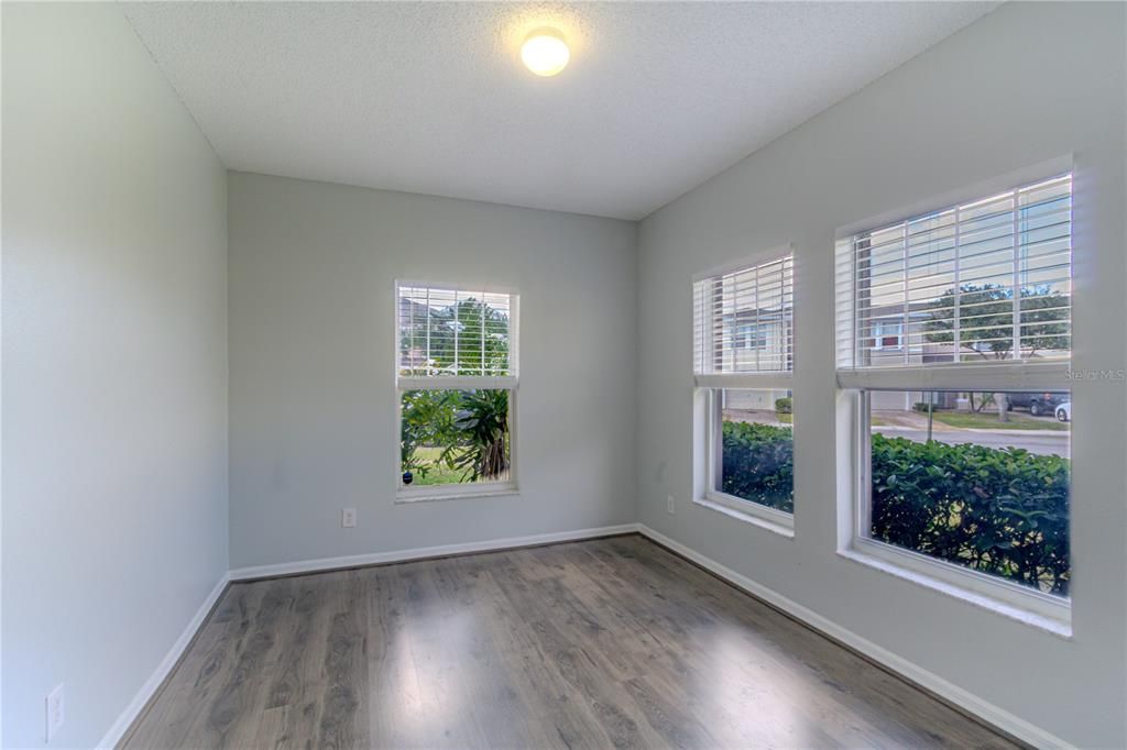 For Sale: $317,500 (3 beds, 2 baths, 1725 Square Feet)