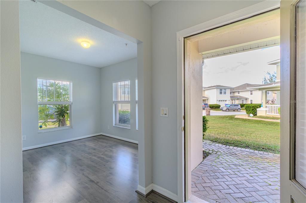 For Sale: $317,500 (3 beds, 2 baths, 1725 Square Feet)