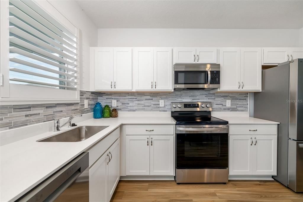 En Venta: $324,000 (3 camas, 2 baños, 1405 Pies cuadrados)