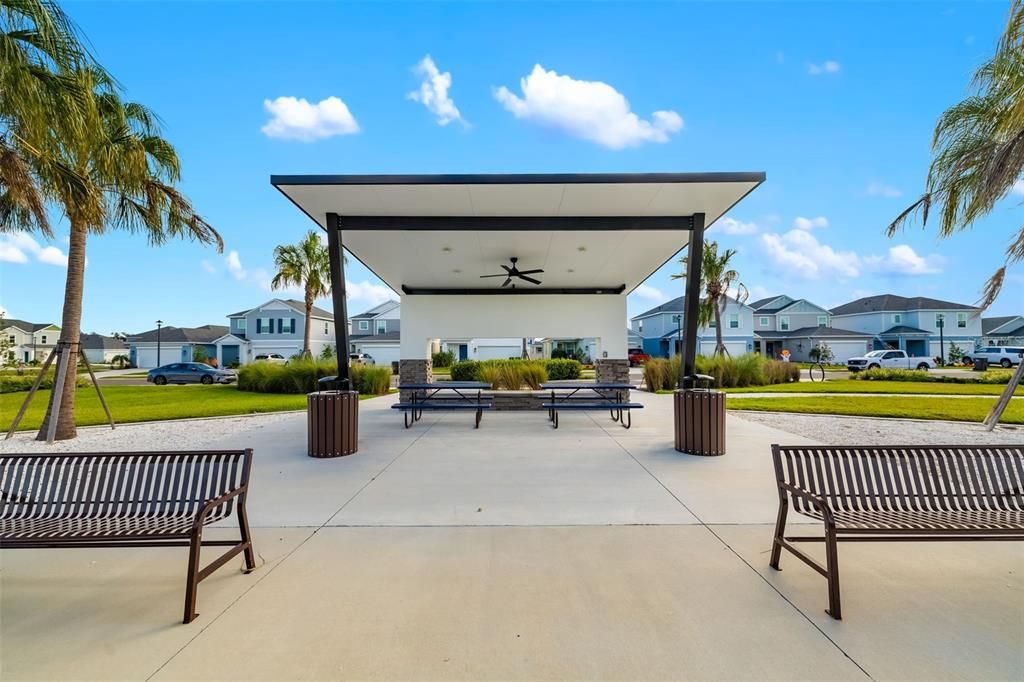 En Venta: $324,000 (3 camas, 2 baños, 1405 Pies cuadrados)