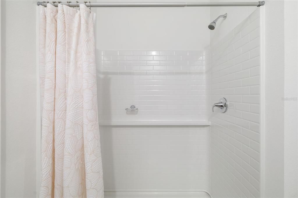 En Venta: $324,000 (3 camas, 2 baños, 1405 Pies cuadrados)