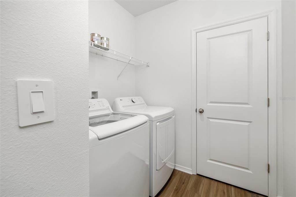 En Venta: $324,000 (3 camas, 2 baños, 1405 Pies cuadrados)