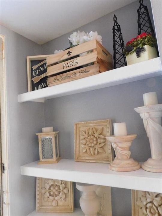 For Sale: $190,000 (2 beds, 2 baths, 975 Square Feet)