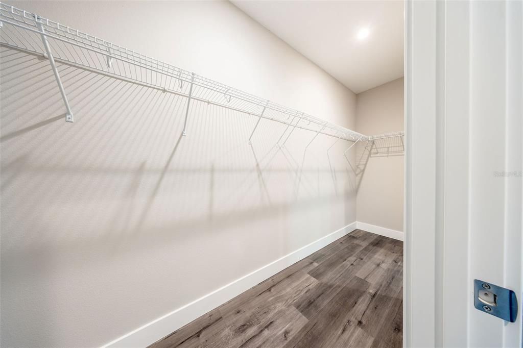 待售: $599,000 (4 贝兹, 2 浴室, 2700 平方英尺)