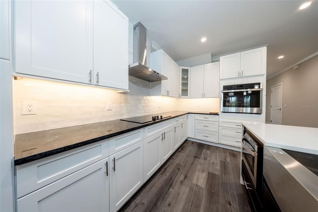 待售: $599,000 (4 贝兹, 2 浴室, 2700 平方英尺)