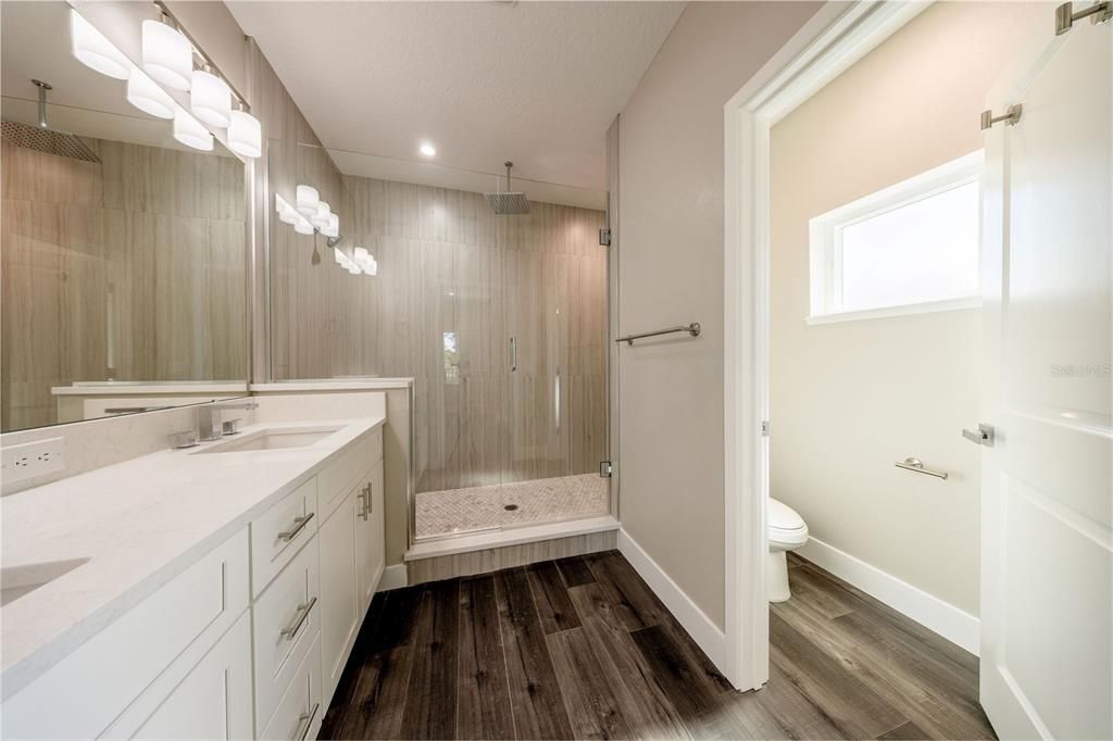 待售: $599,000 (4 贝兹, 2 浴室, 2700 平方英尺)