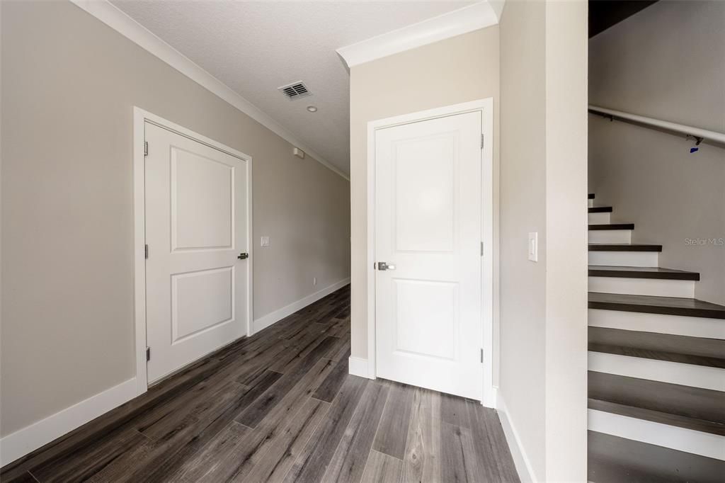 待售: $599,000 (4 贝兹, 2 浴室, 2700 平方英尺)