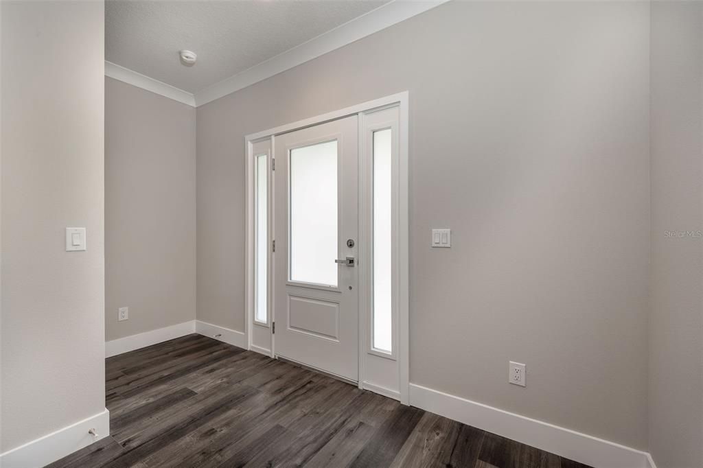 待售: $599,000 (4 贝兹, 2 浴室, 2700 平方英尺)