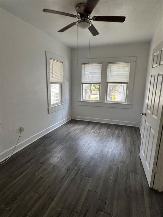 For Rent: $1,350 (1 beds, 1 baths, 585 Square Feet)