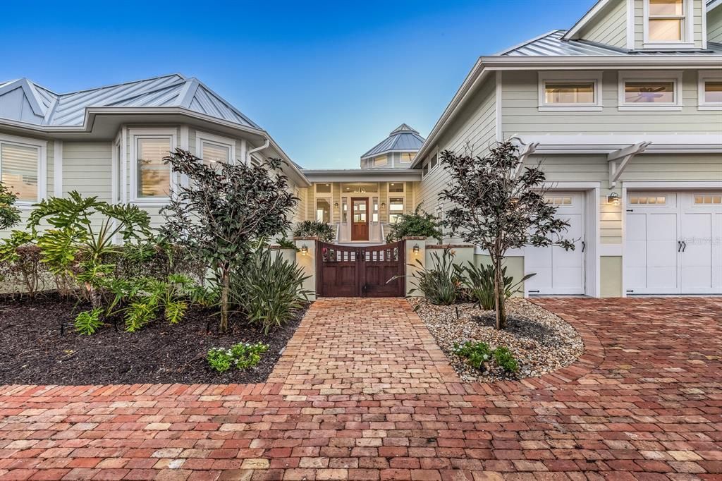 En Venta: $9,900,000 (4 camas, 5 baños, 4540 Pies cuadrados)