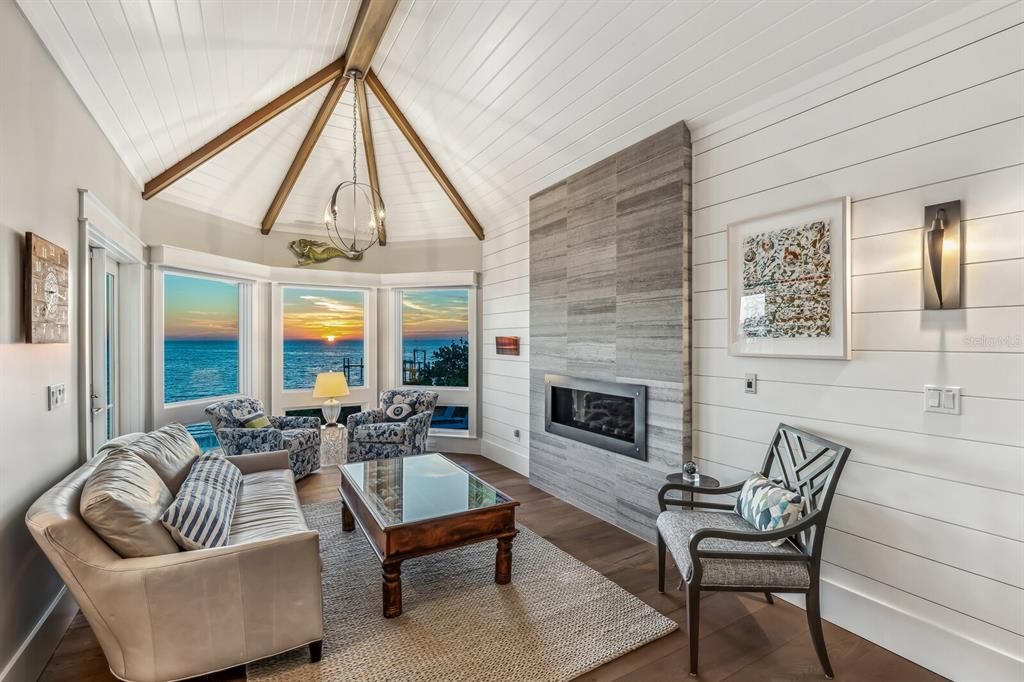 En Venta: $9,900,000 (4 camas, 5 baños, 4540 Pies cuadrados)