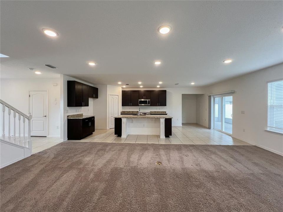 待售: $385,000 (5 贝兹, 3 浴室, 3138 平方英尺)