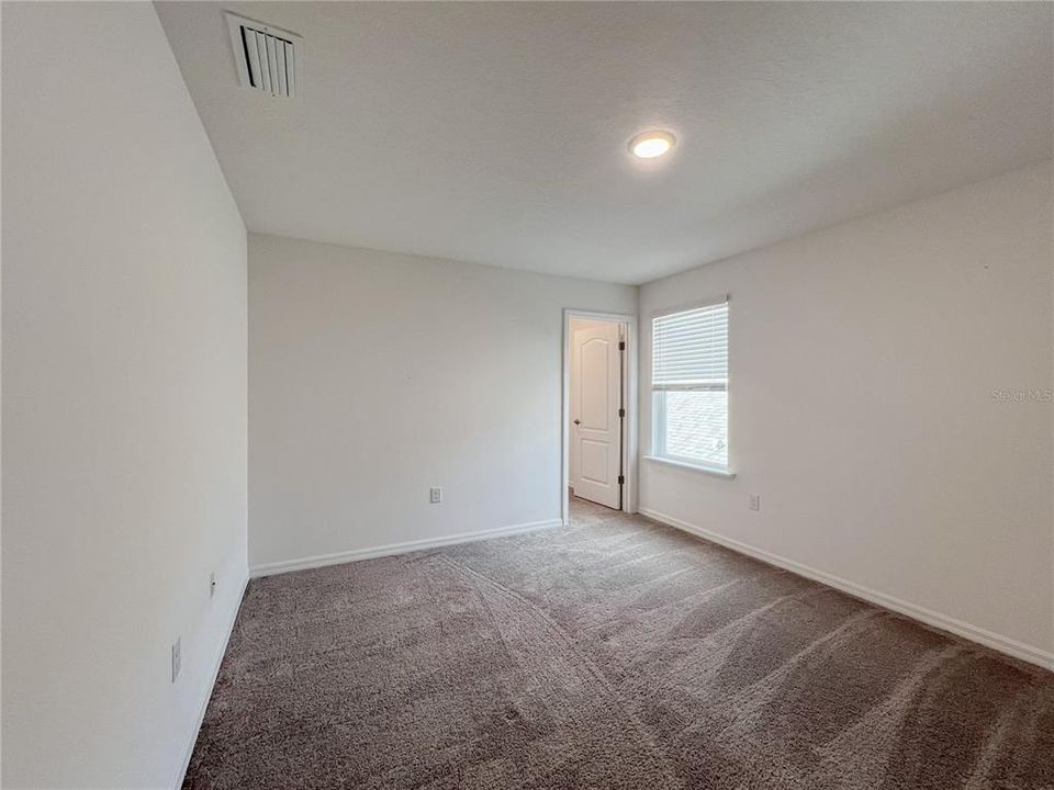 待售: $385,000 (5 贝兹, 3 浴室, 3138 平方英尺)