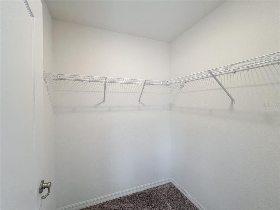 待售: $385,000 (5 贝兹, 3 浴室, 3138 平方英尺)