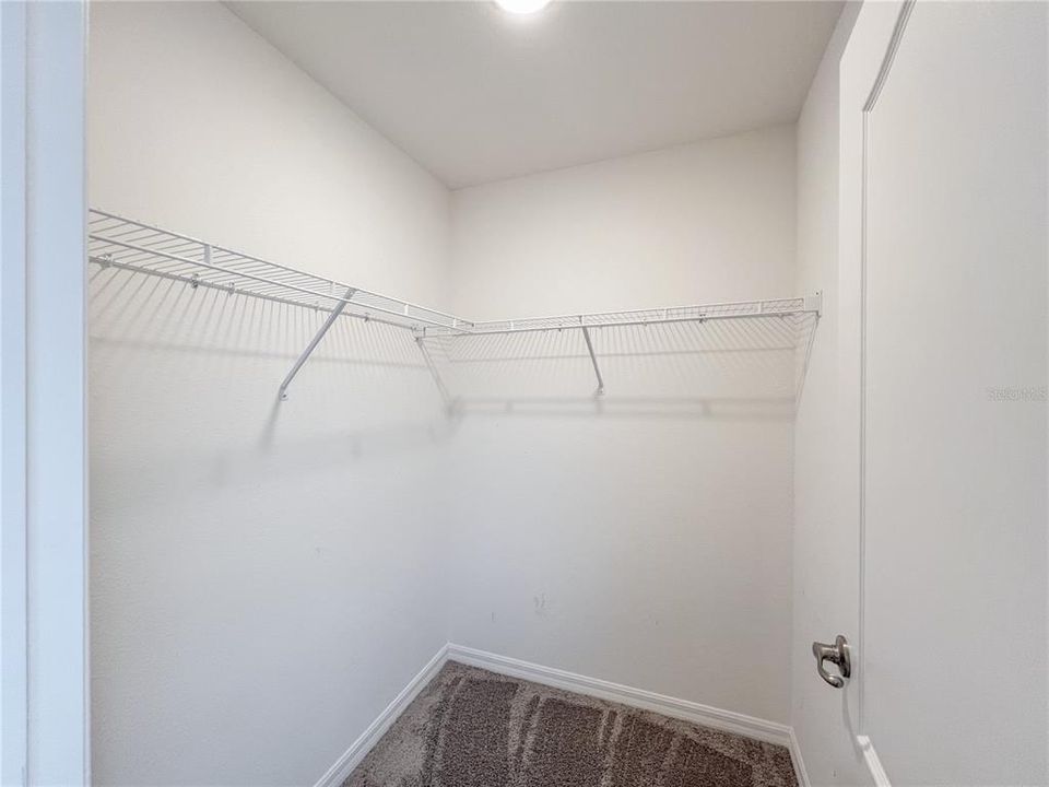 待售: $385,000 (5 贝兹, 3 浴室, 3138 平方英尺)