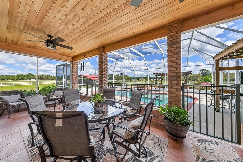 For Sale: $1,049,900 (3 beds, 4 baths, 2258 Square Feet)