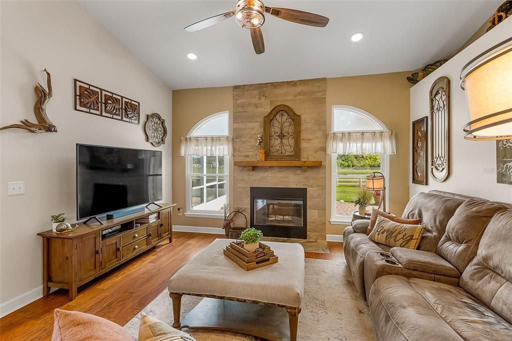 For Sale: $1,049,900 (3 beds, 4 baths, 2258 Square Feet)