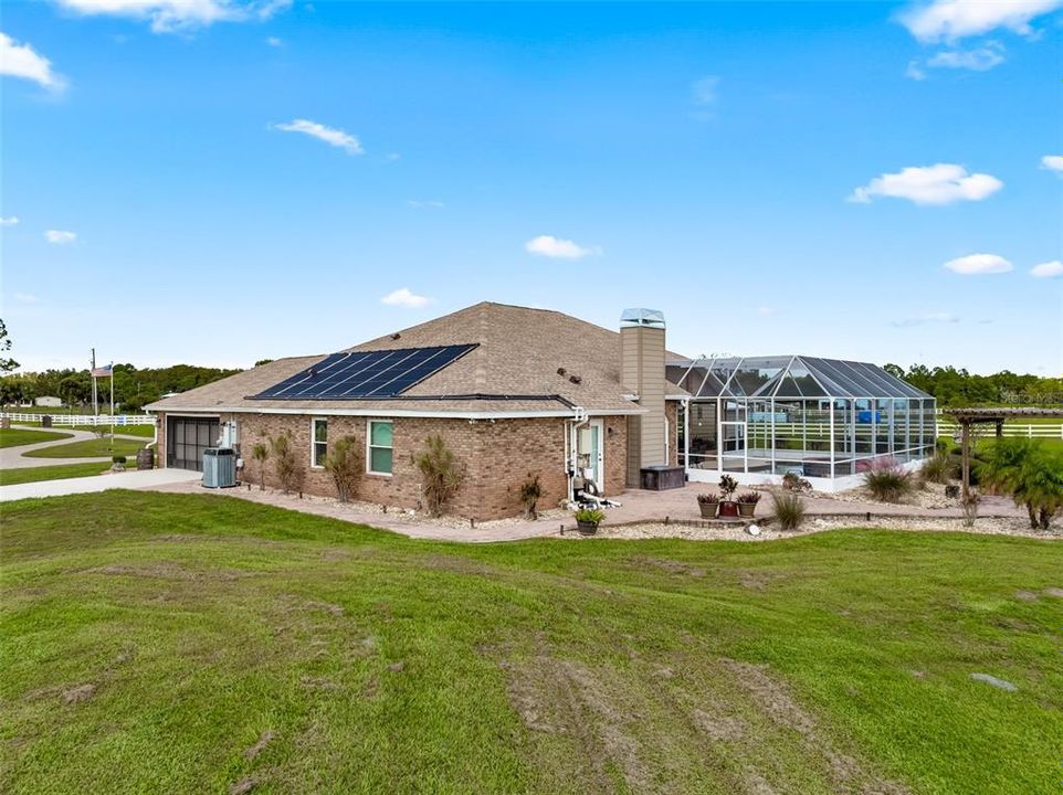 For Sale: $1,049,900 (3 beds, 4 baths, 2258 Square Feet)