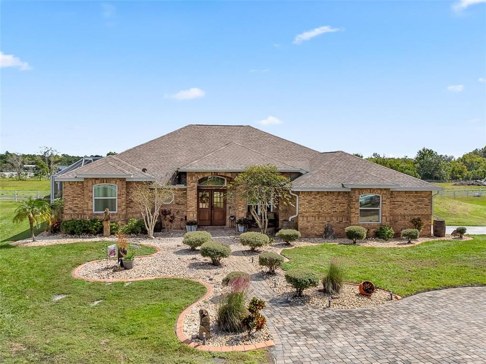 For Sale: $1,049,900 (3 beds, 4 baths, 2258 Square Feet)